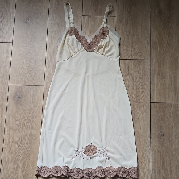 Vintage Other - VINTAGE Cream Slip Dress with Brown Lace Size XS